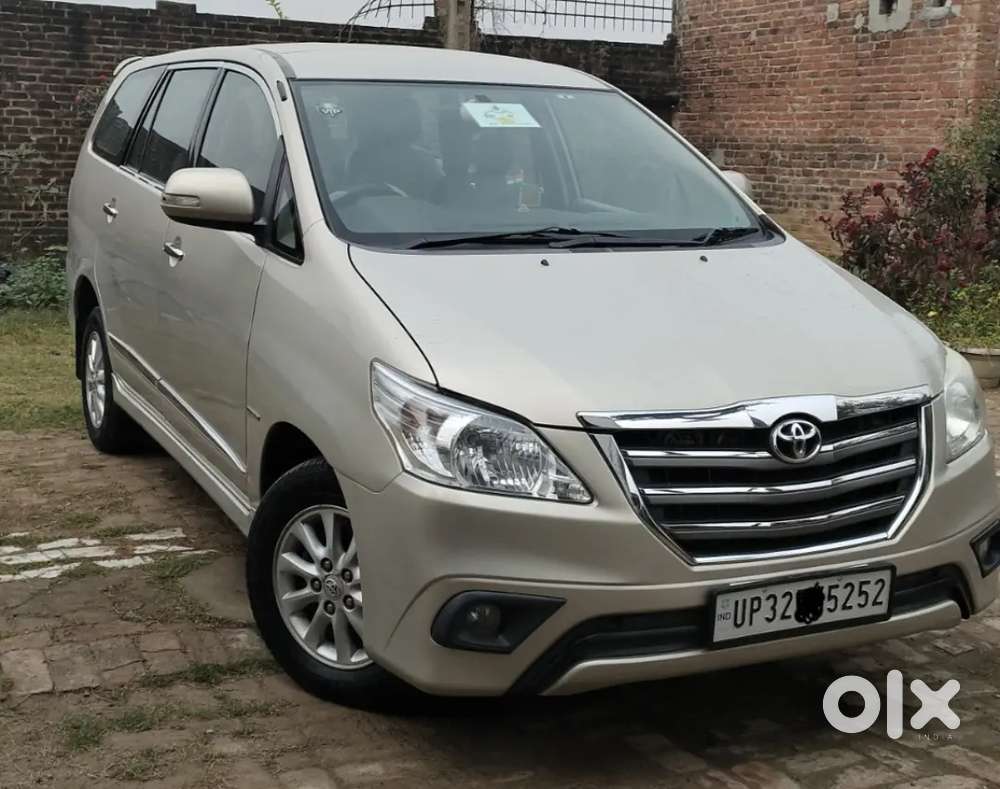 Toyota Innova 2015 Diesel Well Maintained