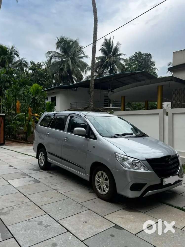 Toyota Innova 2.5 G 2015
