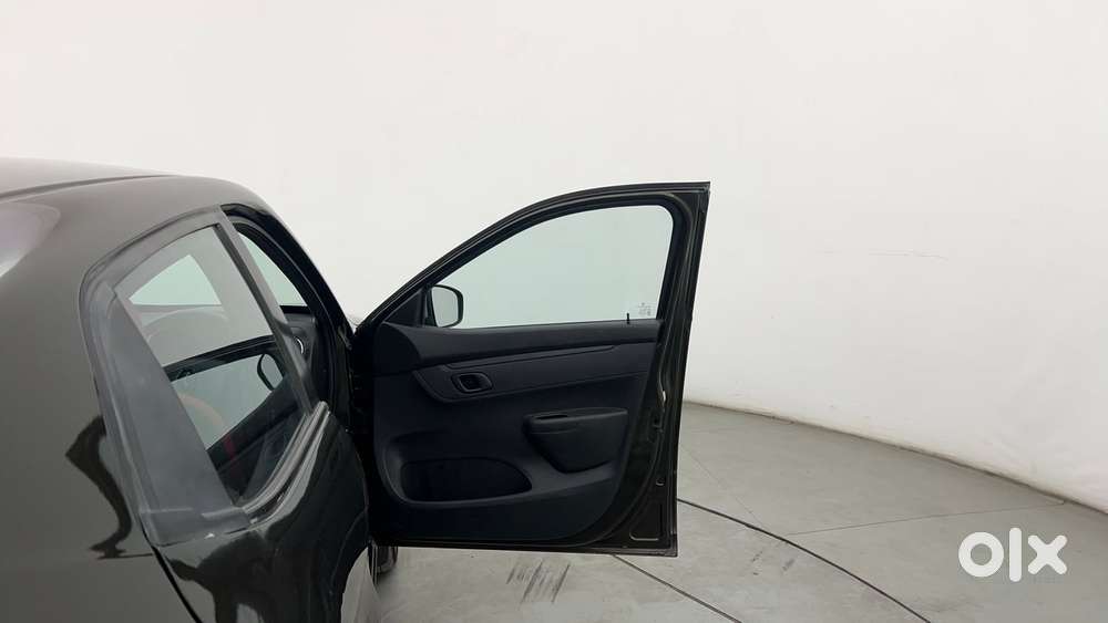 Renault Kwid 1.0 Rxt Amt, 2023, Petrol
