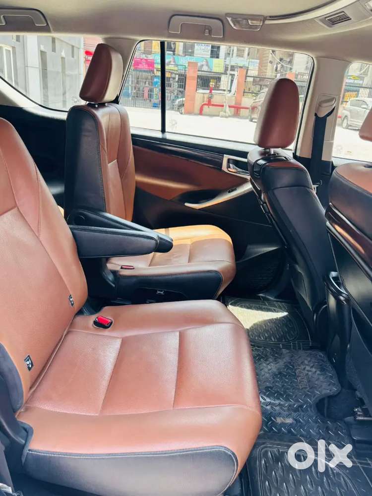 Toyota Innova Crysta 2019 Zx At Pearl White, 85,000 Km W.s.r