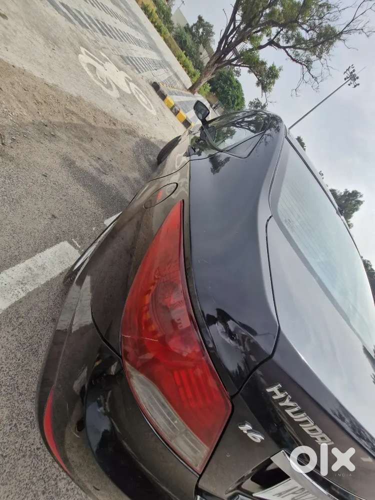 Doctor Vehicle Showroom Track - Hyundai Verna 2012 Well Maintained -