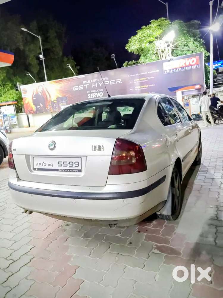 Skoda Laura L & K 2009 Manual - Diesel (sunroof)