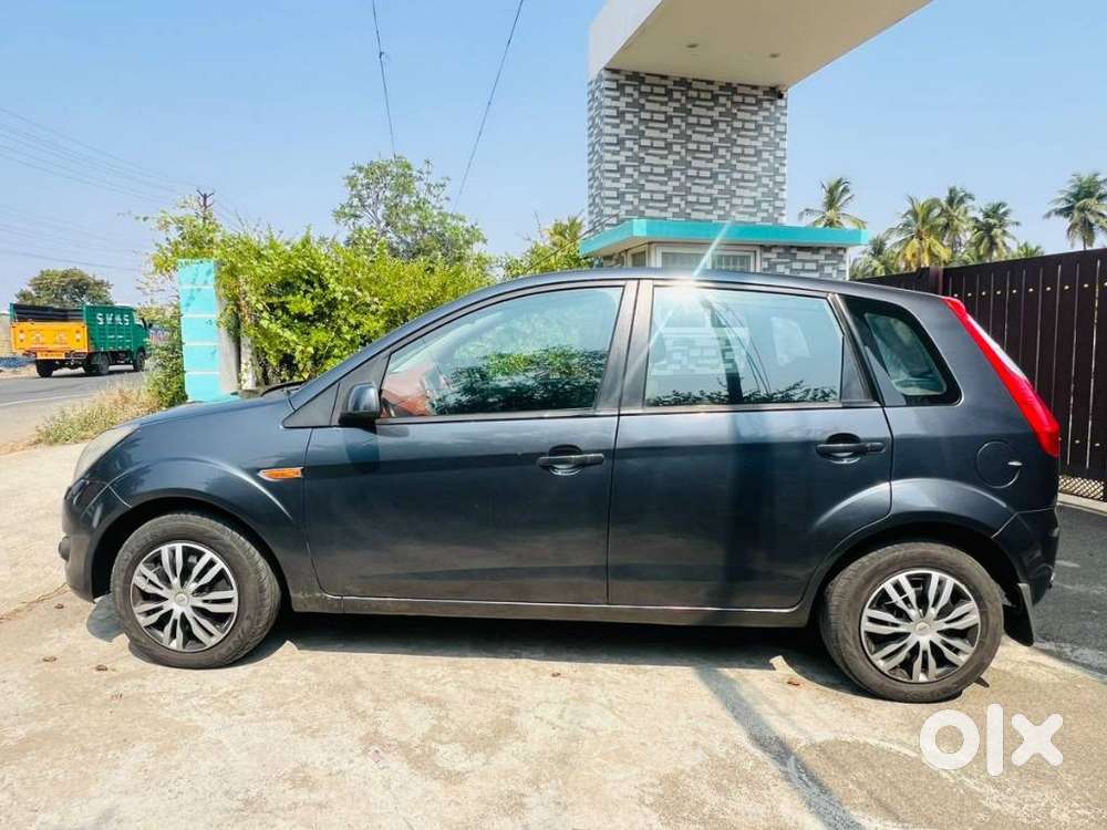 Ford Figo 2010-2012 Petrol Titanium, 2010, Lpg