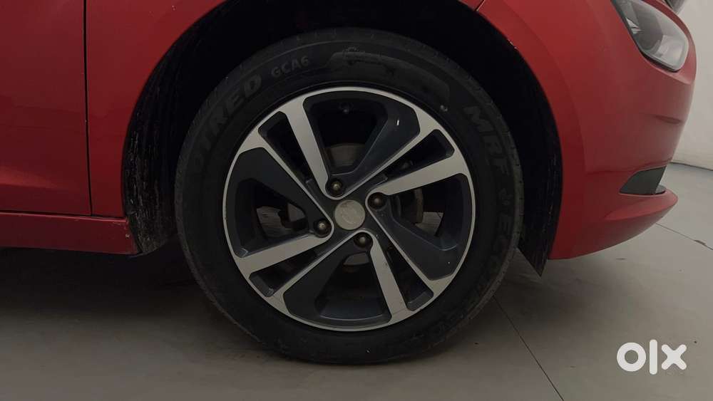Tata Altroz Xz Plus (s), 2023, Petrol
