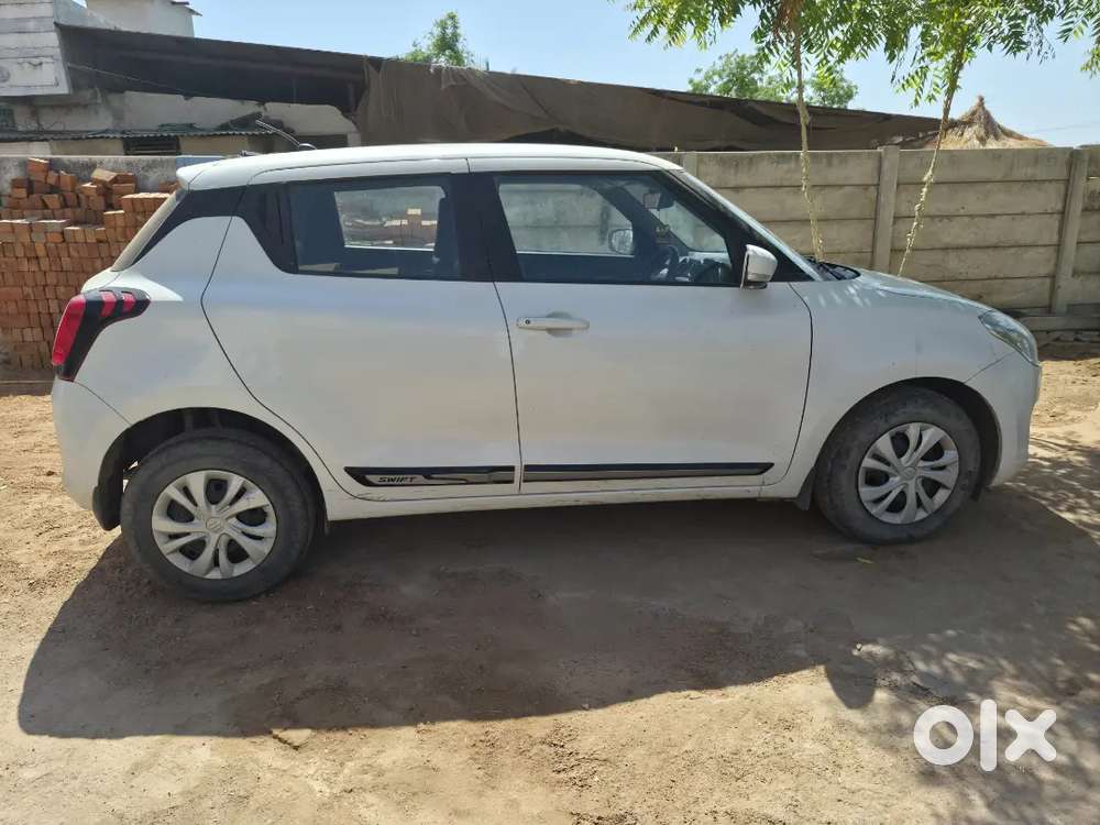 Maruti Suzuki Swift 2022 Petrol 45000 Km Driven