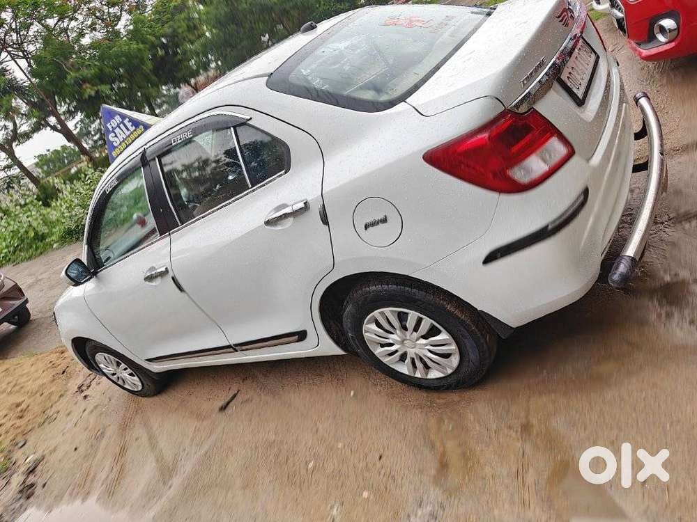 Maruti Suzuki Swift Dzire 1.3 Vxi, 2023, Petrol