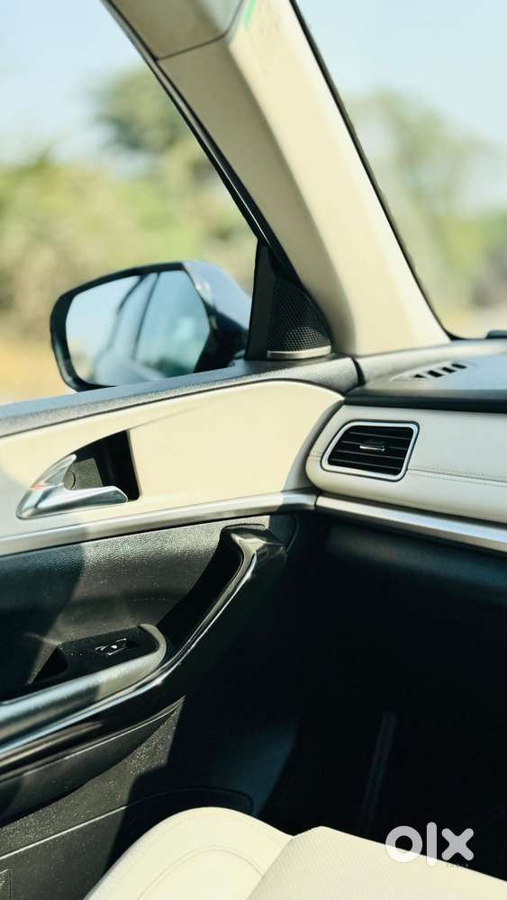 Mahindra Xuv700 2.2 Ax 7 Diesel At Luxury Pack Str, 2022, Diesel