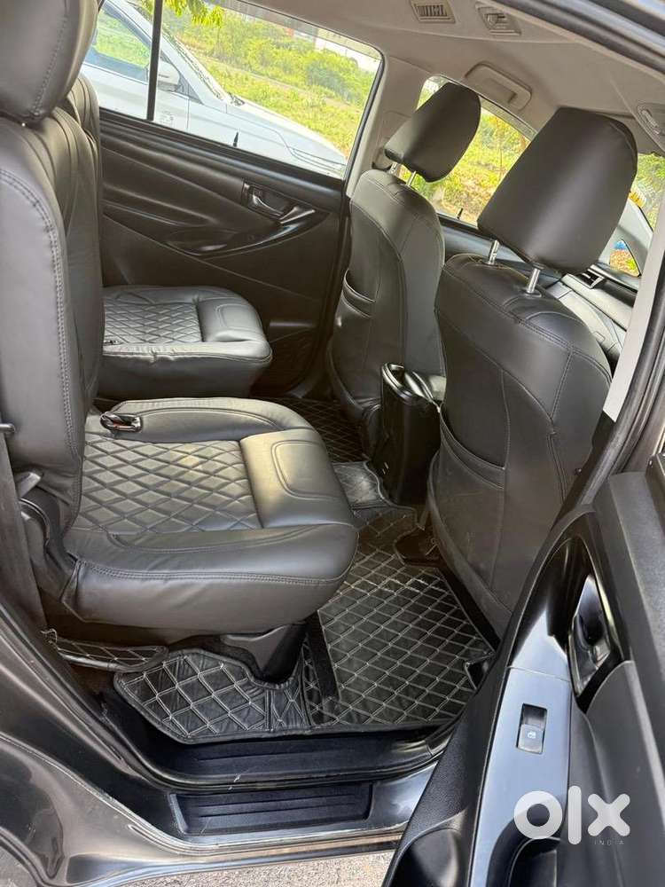 Toyota Innova Crysta 2017 Diesel 122000 Km Driven
