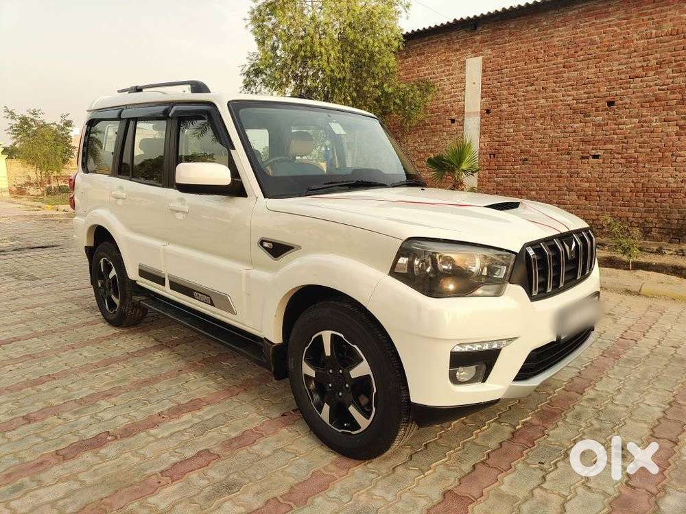 Mahindra Scorpio Classic 2.2 S 11 Mt 7 Cc, 2023