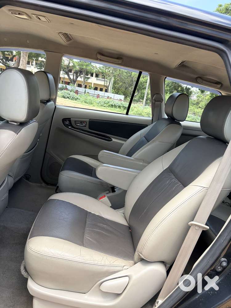 Toyota Innova 2.5 Zx 7 Str Bs-iv, 2014, Diesel
