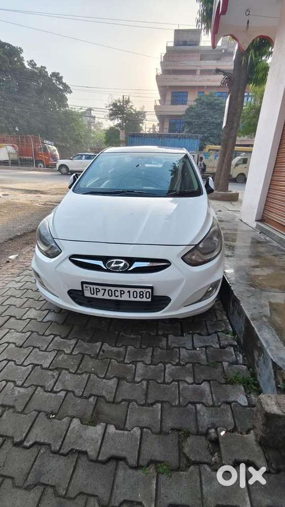 Hyundai Verna 2014.