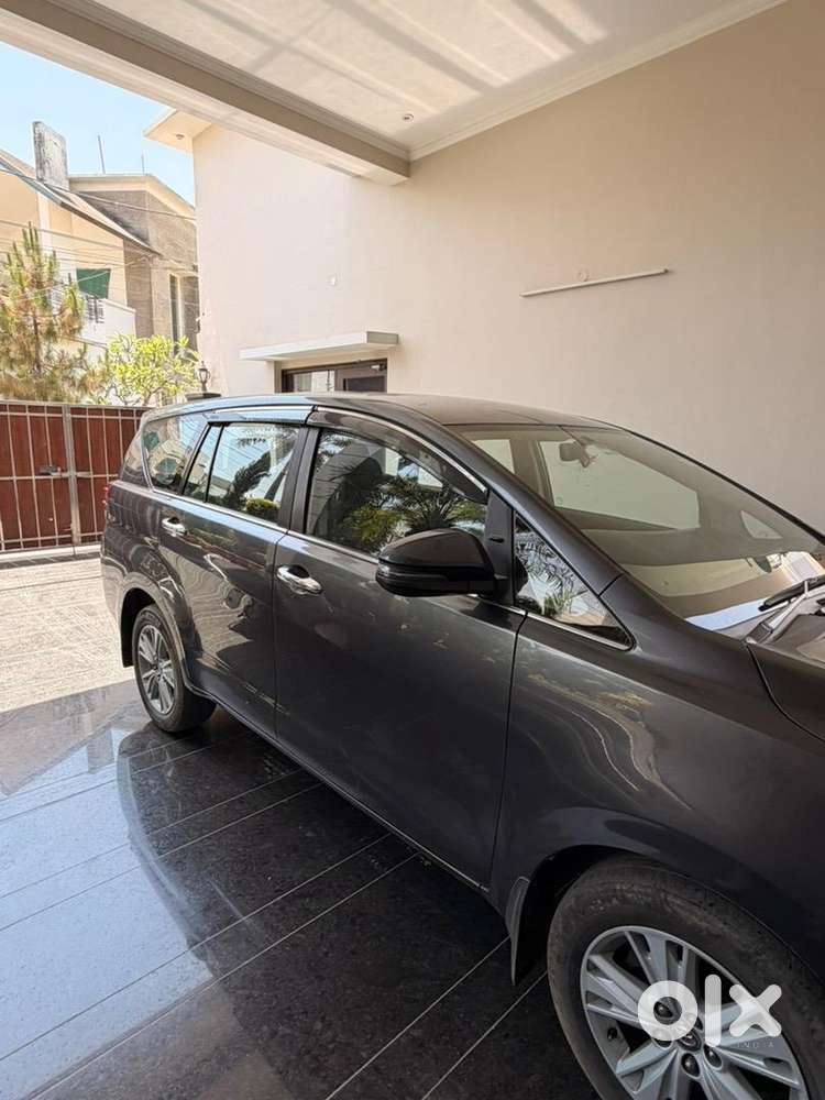 Toyota Innova Crysta 2018