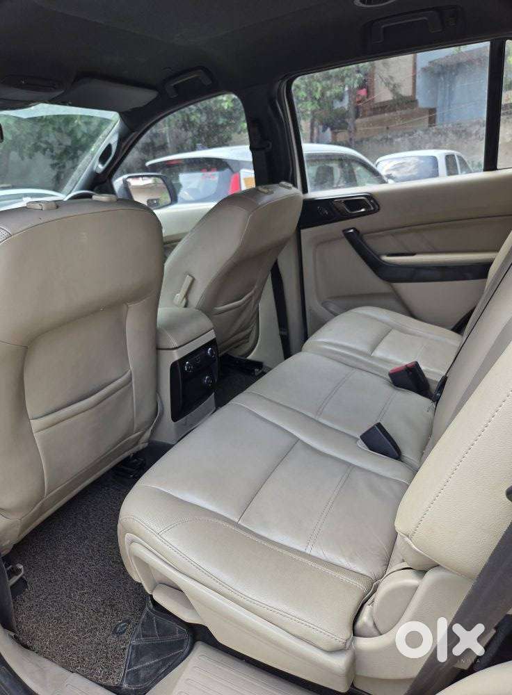 Ford Endeavour 2.2 Titanium At 4x2, 2016, Diesel