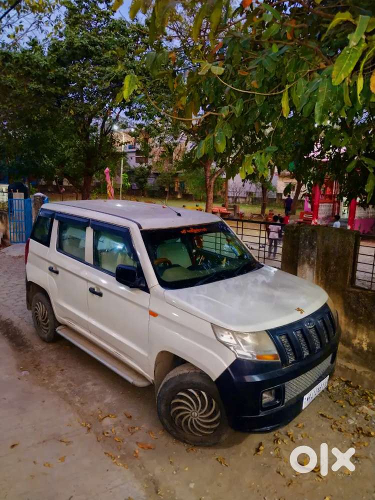 Mahindra Tuv 300 2018 Diesel 40000 Km Driven