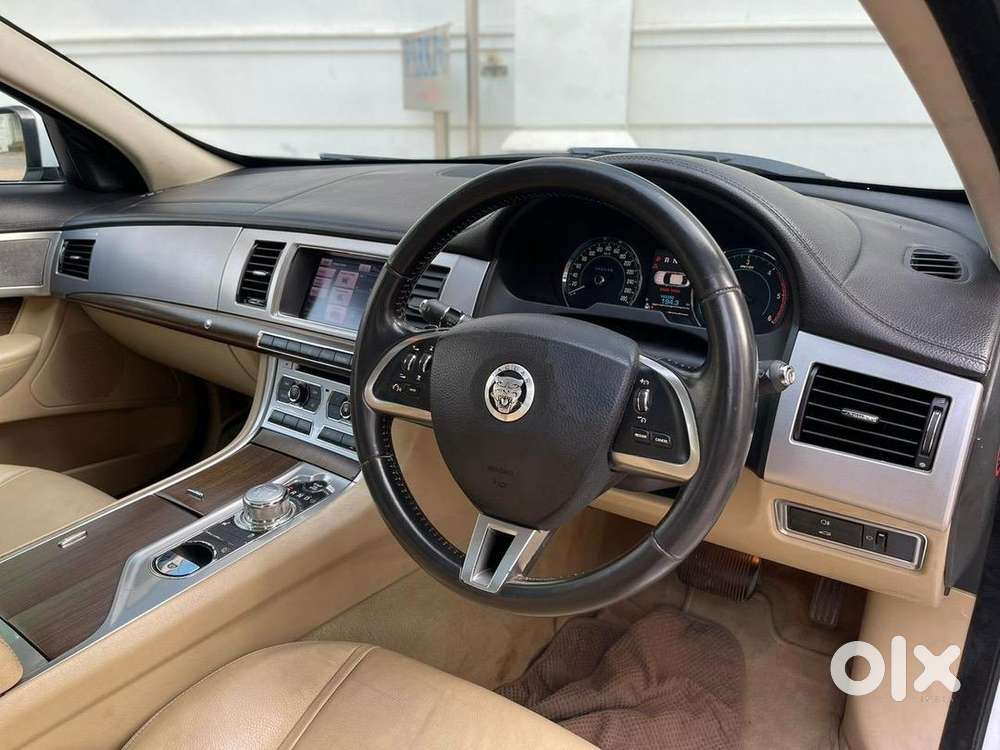 Jaguar Xf 2013 Diesel Well Maintained