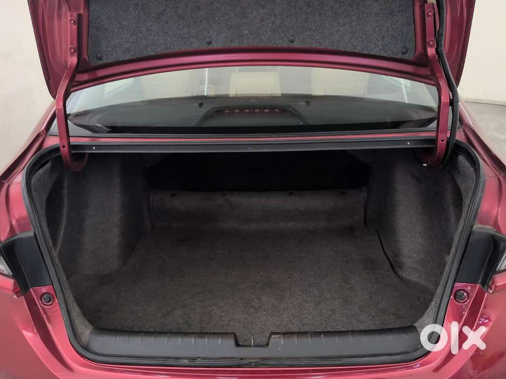 Honda City 1.5 Zx I-vtec Mt, 2023, Petrol