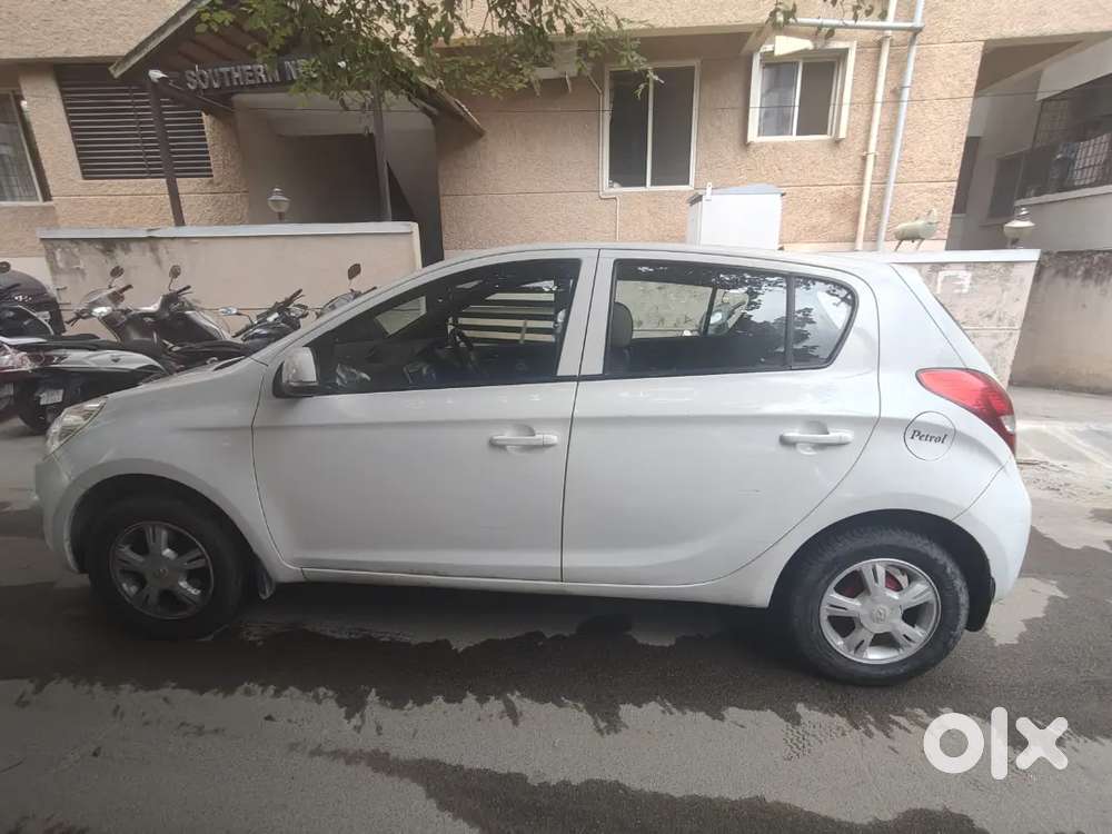 Hyundai I20 Asta Petrol Manual 2010
