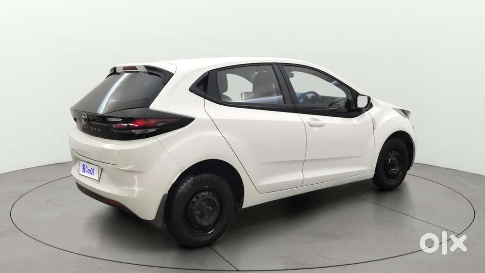 Tata Altroz 1.2 Xe, 2020, Petrol