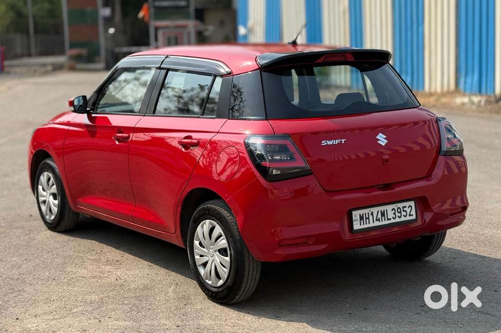 Maruti Suzuki Swift Vxi + Manual, 2025, Petrol