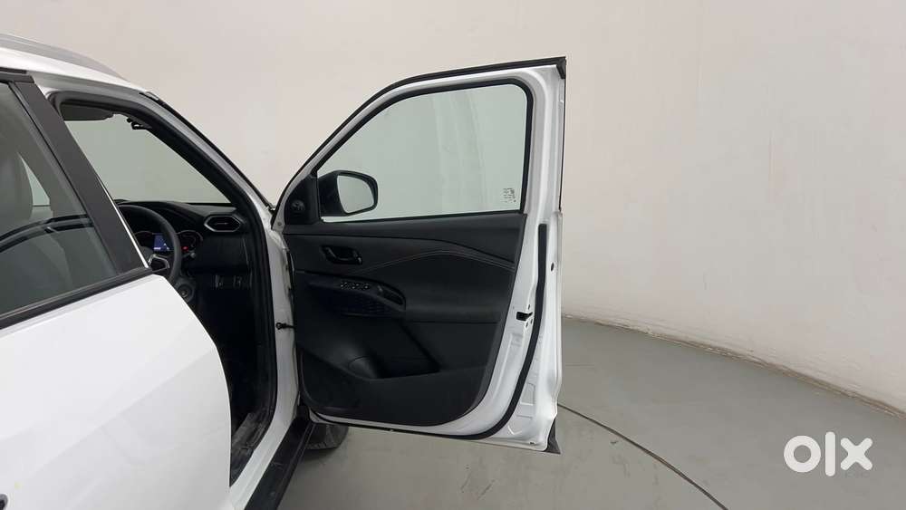 Nissan Magnite Visia Mt, 2025, Petrol