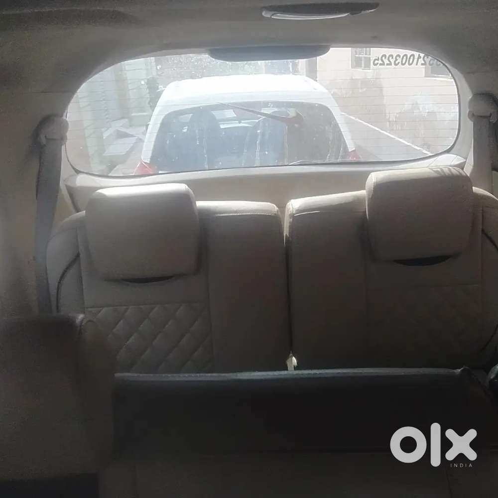 Toyota Innova 2009 Petrol Manual 7 Str