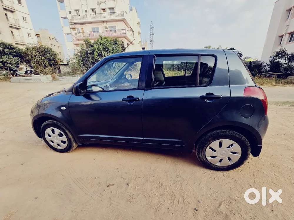 Maruti Swift 1.3 Vxi | Well Maintained | Good Condition | Power Ac & W