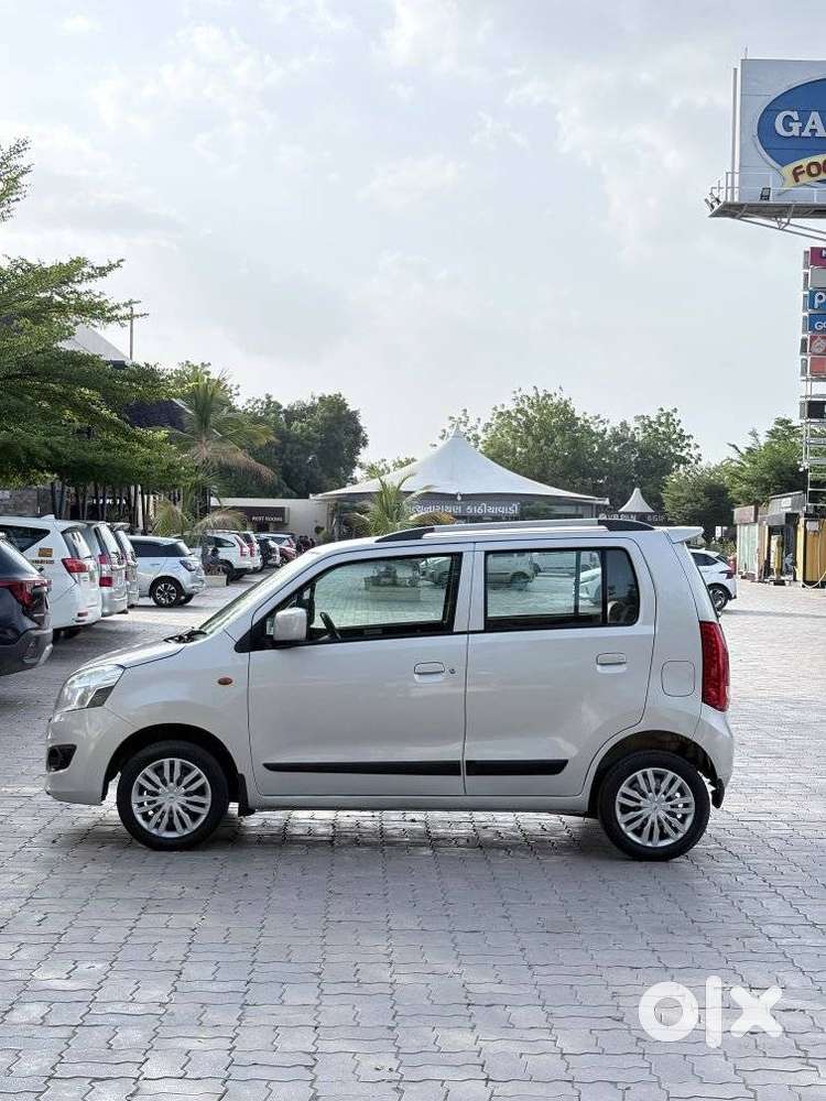 Maruti Suzuki Wagon R Vxi Amt1.2, 2016, Petrol