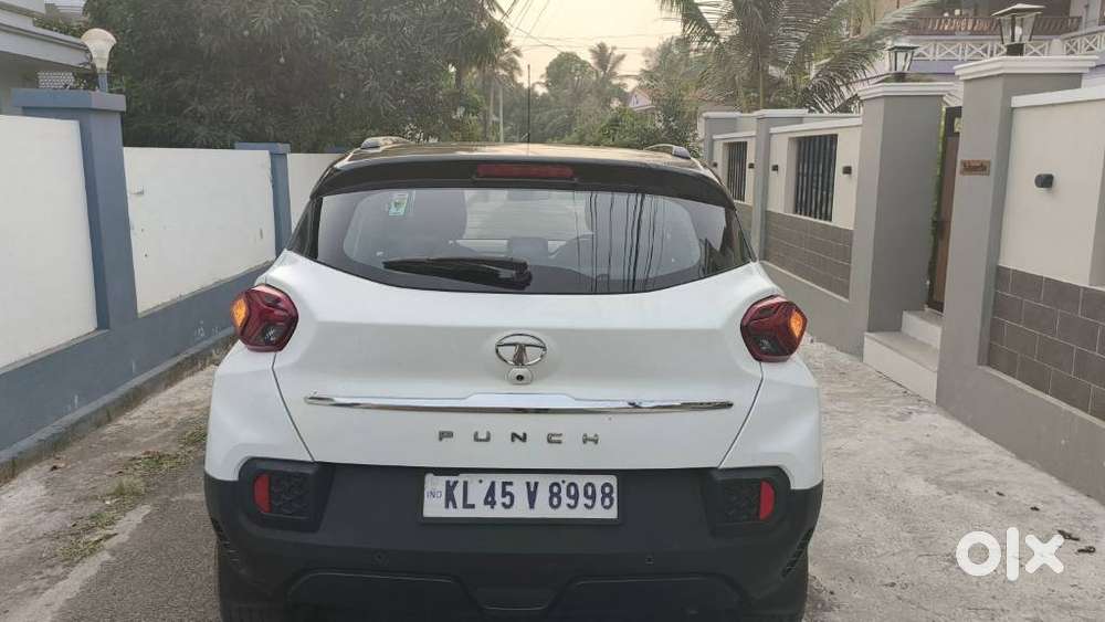 Tata Punch 1.2 Revotron Creative Amt Dual Tone, 2022, Petrol