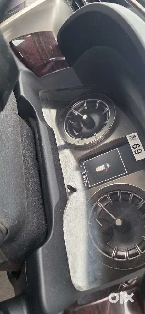 Toyota Innova Crysta 2017 Diesel 87000 Km Driven