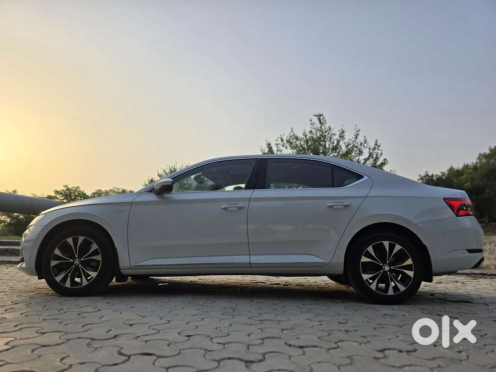Skoda Superb 2.0 Tsi At L&k, 2021, Petrol