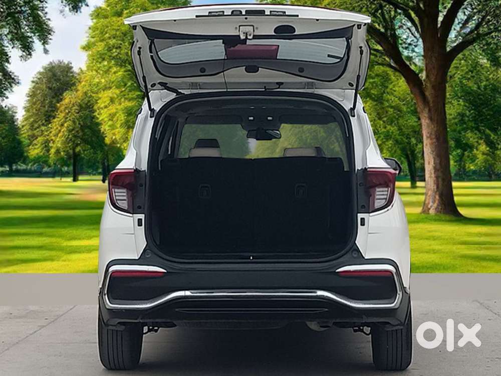 Kia Carens Luxury (o)1.5 Turbo Petrol Dct 7 Str, 2023, Petrol