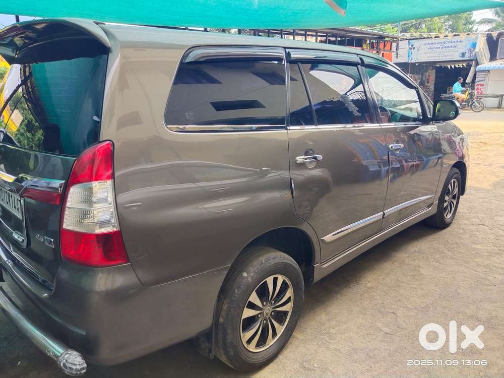 Toyota Innova 2.5 V 8 Str, 2015, Diesel