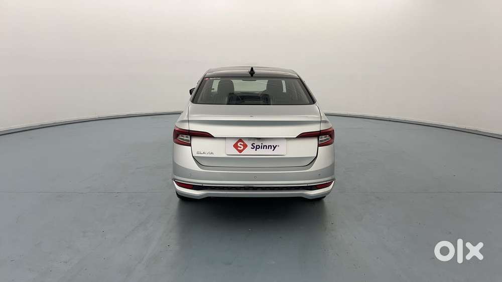 Skoda Slavia Style 1.0l Tsi Mt, 2022, Petrol