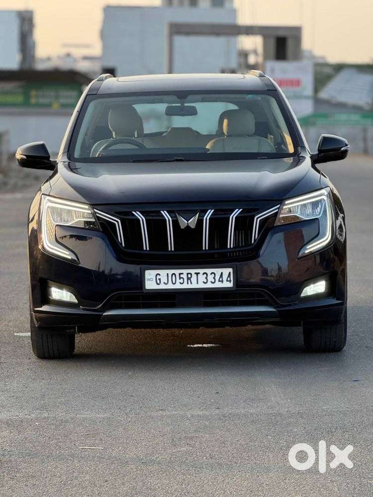 Mahindra Xuv700 2.0 Ax 5 Petrol Mt Str, 2022, Petrol