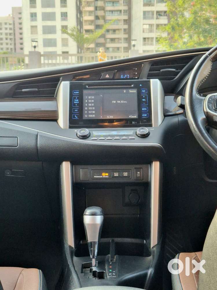 Toyota Innova Crysta 2.8z Automatic, 2017, Diesel