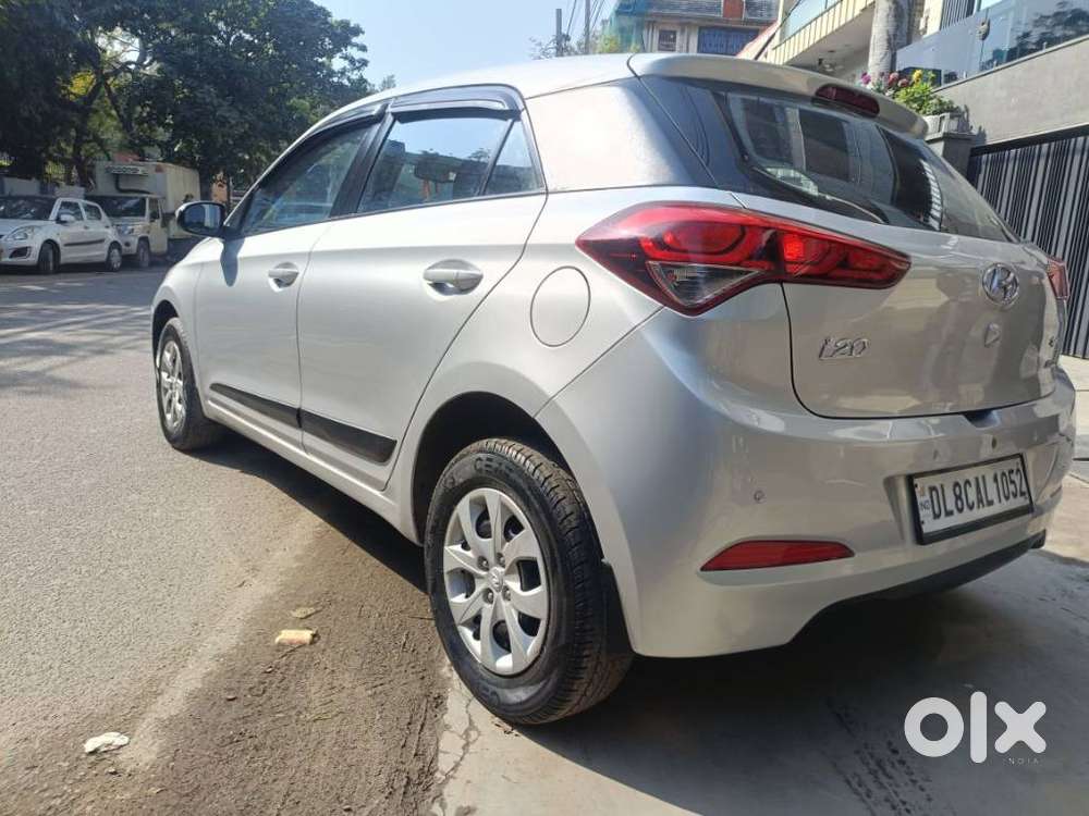 Hyundai I20 Sportz 1.2 Mt Dual Tone, 2015, Cng & Hybrids