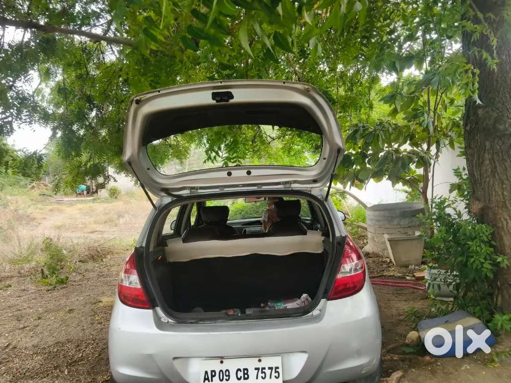 Hyundai I20 2012 Model Car