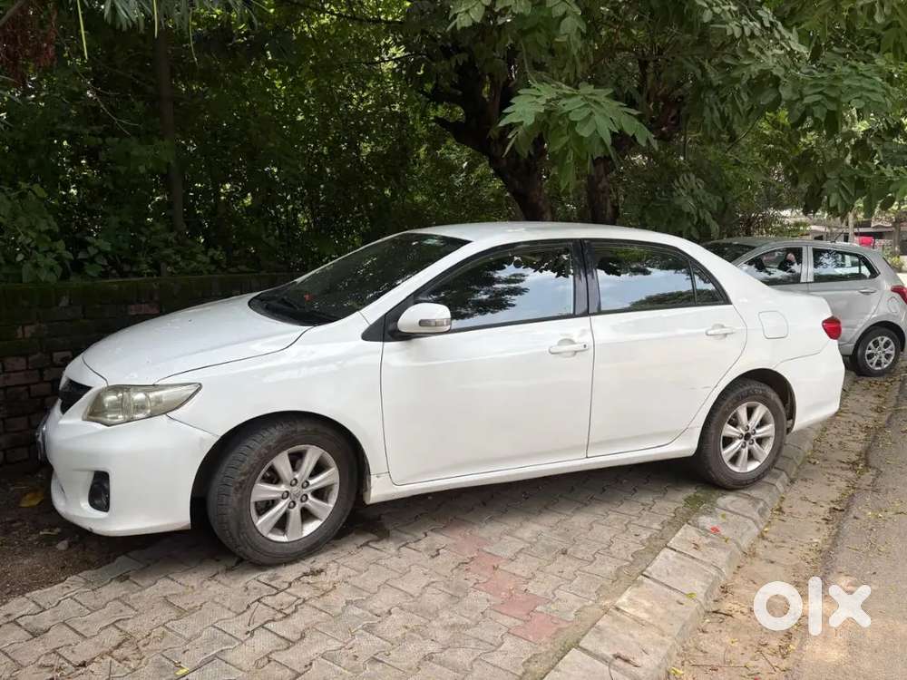Toyota Corolla Altis 2012 Manual