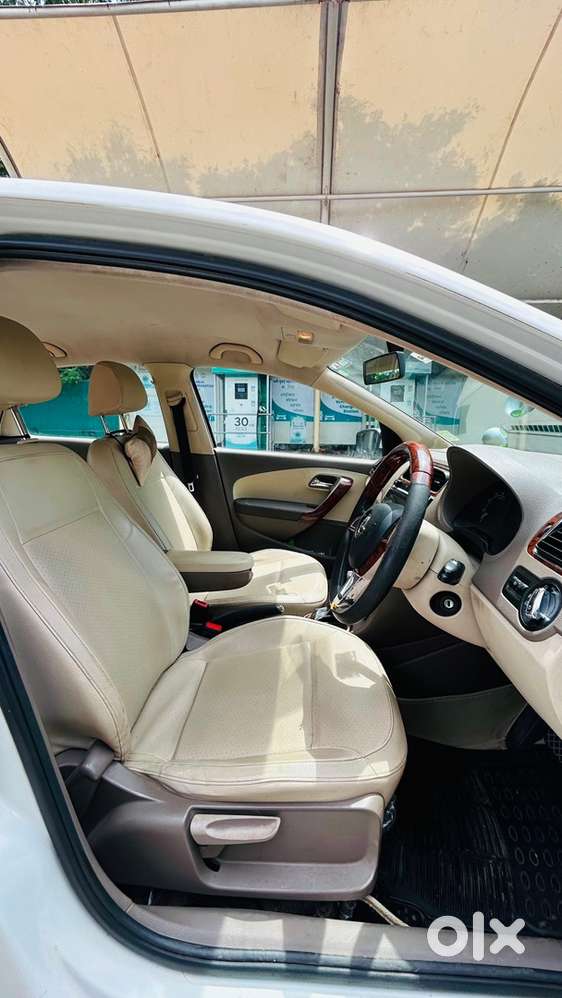 Skoda Rapid Elegance 2016 Petrol