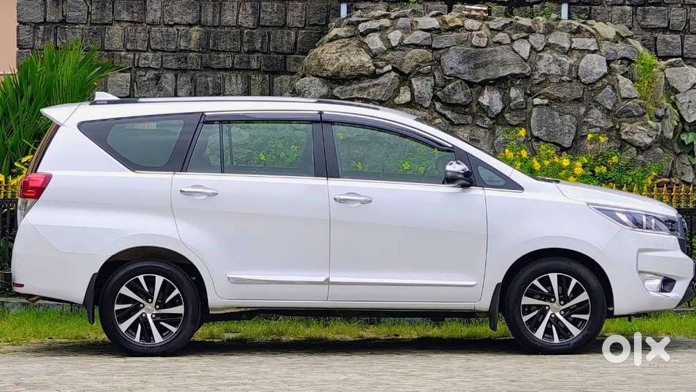 Toyota Innova Crysta 2.4 Z 7 Str, 2023, Diesel