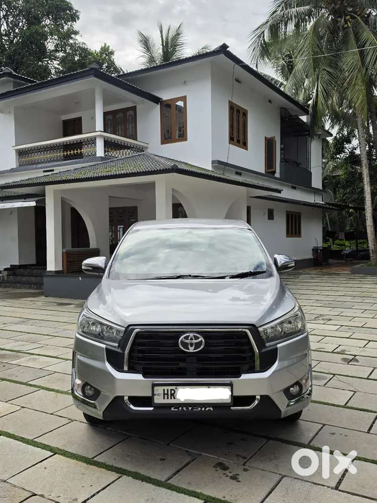 Toyota Innova Crysta 2.8 Diesel Automaticj
