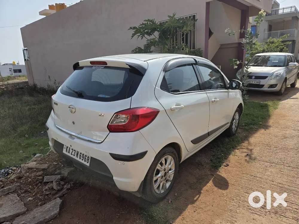 Tata Tiago  Revotron Xz