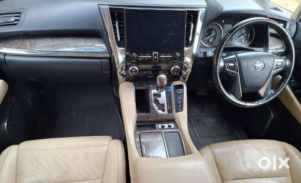 Toyota Vellfire Vip – Executive Lounge, 2021, Petrol