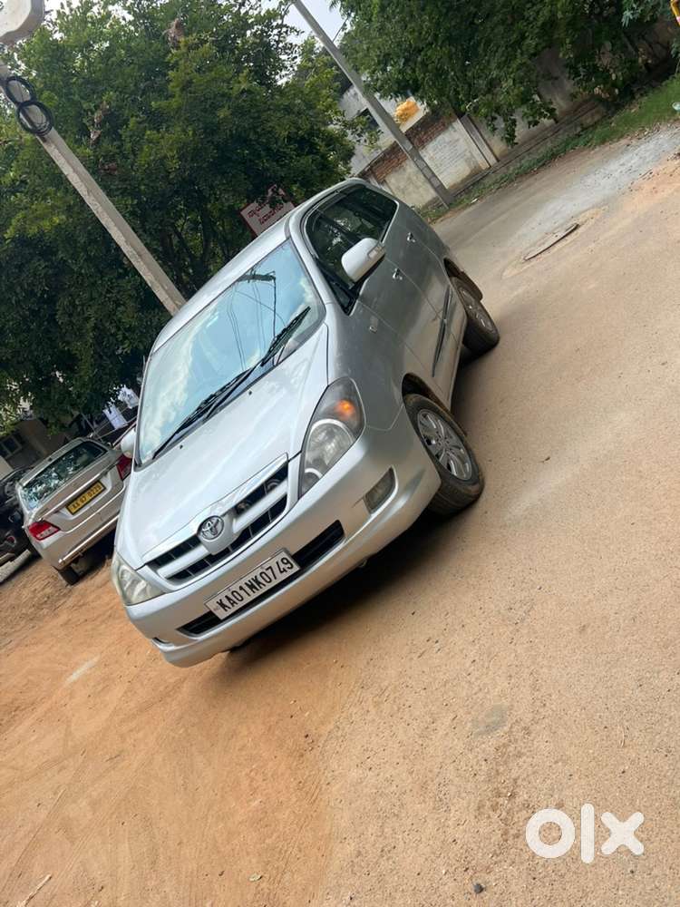 Toyota Innova Diesel 2011