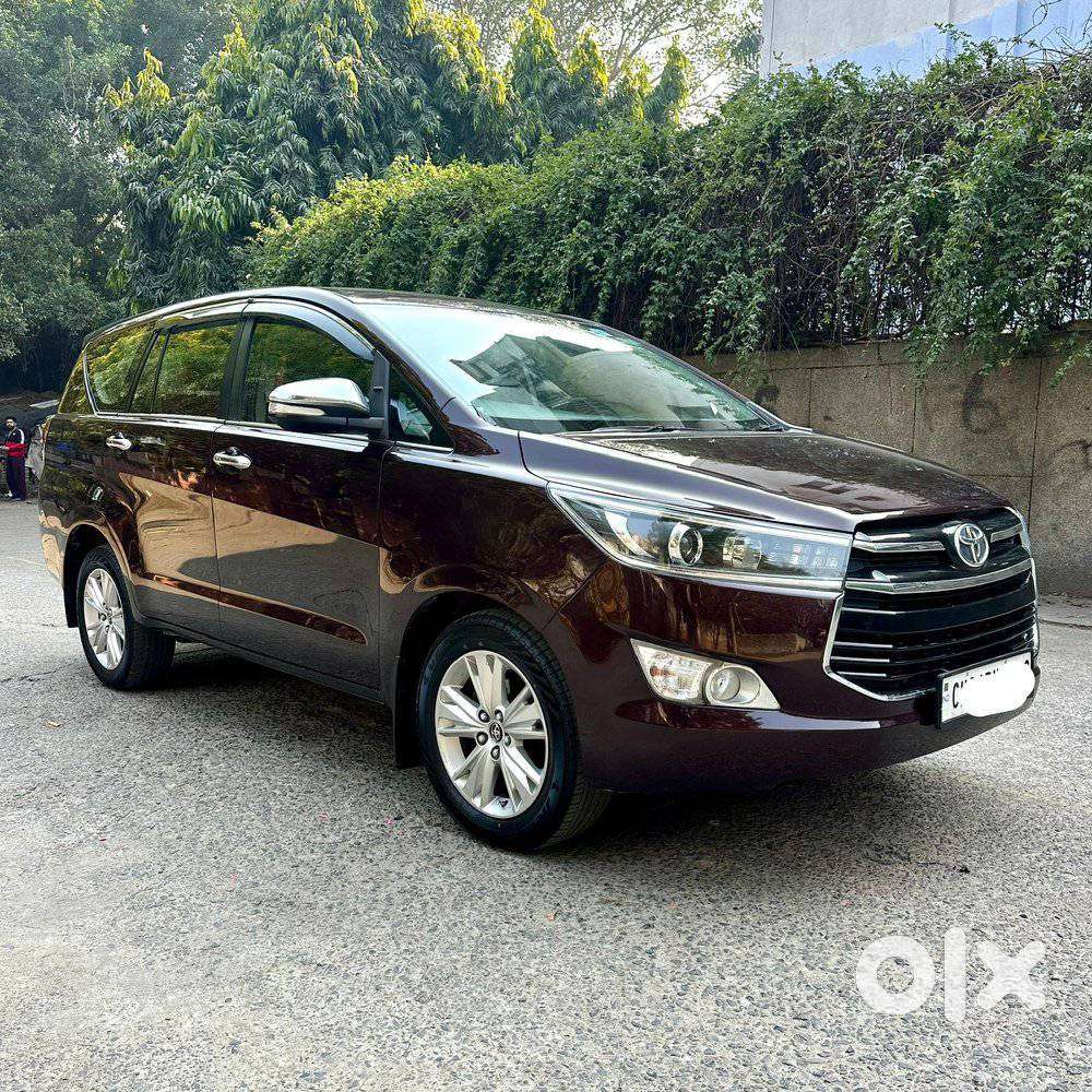 Toyota Innova Crysta 2.8z Automatic, 2016, Diesel