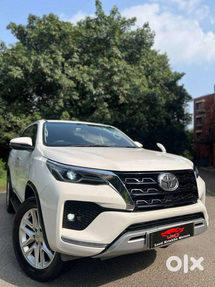 Toyota Fortuner 4x2 At 2.7 Petrol, 2024, Petrol