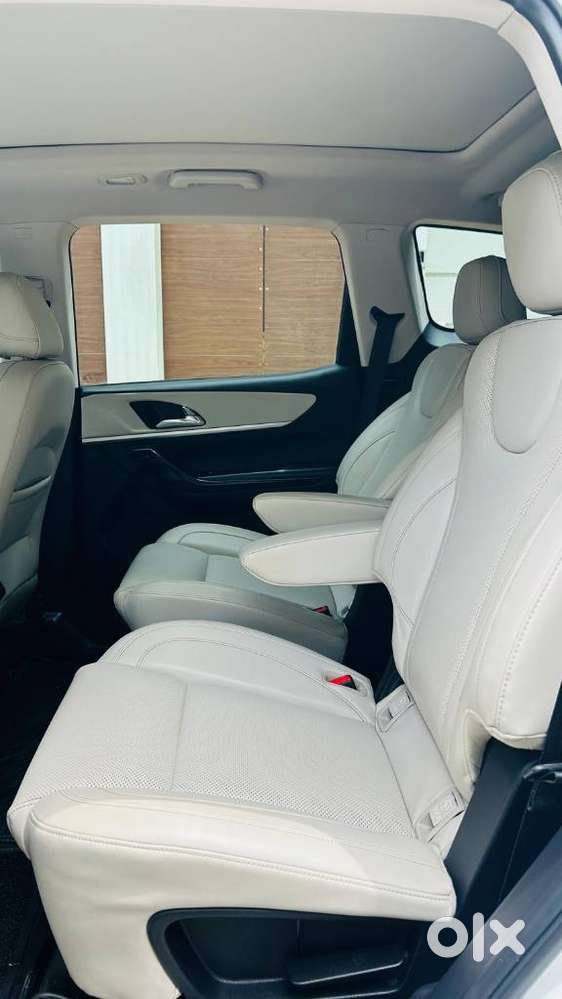 Mahindra Xuv700 2.2 Ax 7 Diesel Mt Luxury Pack Str, 2024, Diesel