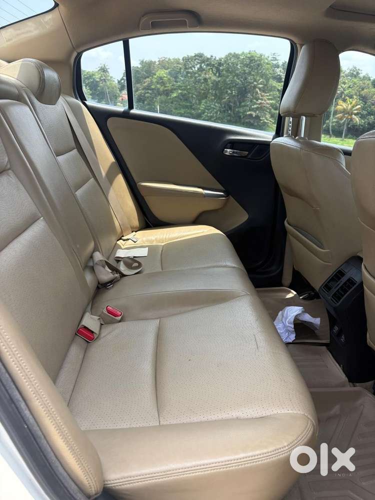 Honda City V At Sunroof, 2016, Petrol