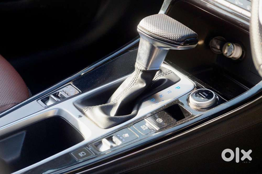 Hyundai Alcazar 2.0 Signature (o) Petrol At 6 Str, 2023, Petrol