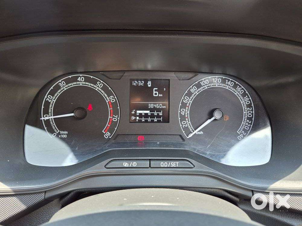 Skoda Kushaq 1.0 Tsi Active, 2022, Petrol